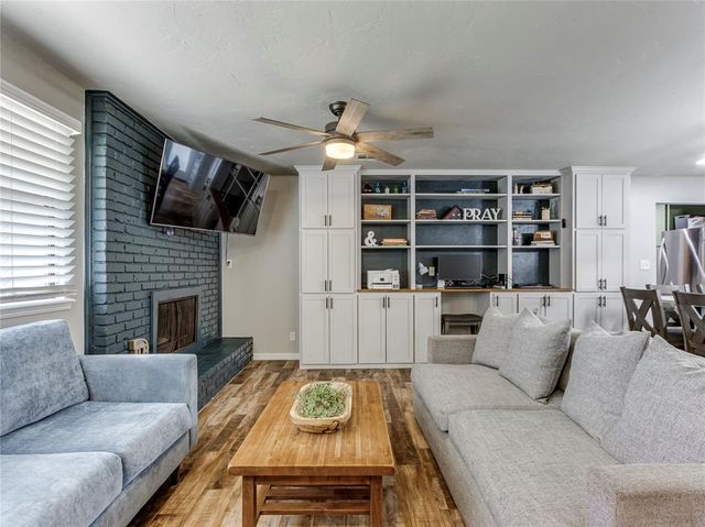 8225 NW 38th Terrace, Bethany, OK 73008