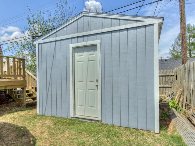 8225 NW 38th Terrace, Bethany, OK 73008