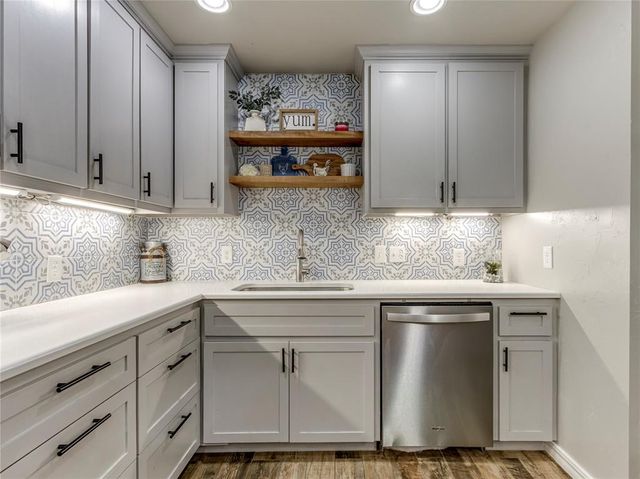 8225 NW 38th Terrace, Bethany, OK 73008