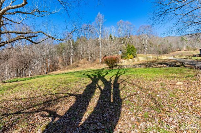 190 Blackberry Inn Road 1, Weaverville, NC 28787