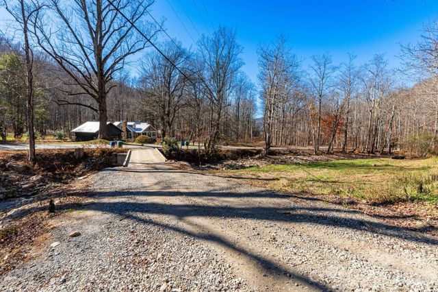 190 Blackberry Inn Road 1, Weaverville, NC 28787