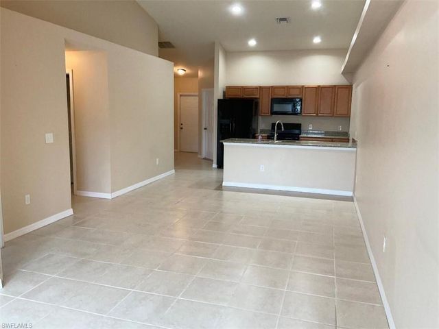 3410 SW 7th PL, Cape Coral, FL 33914