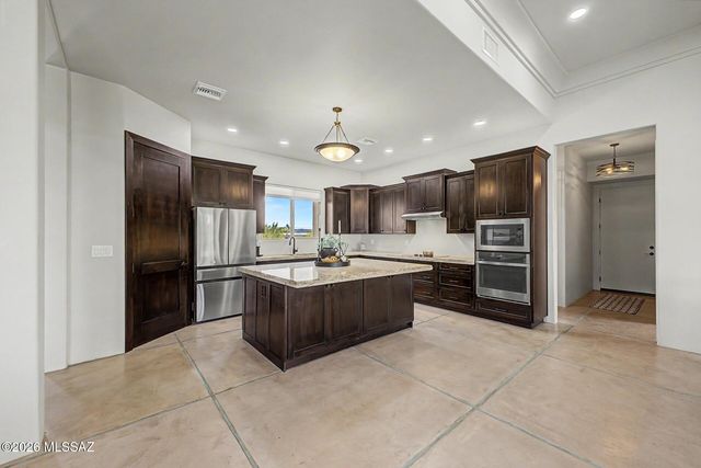 970 W Las Lomitas Road, Tucson, AZ 85704