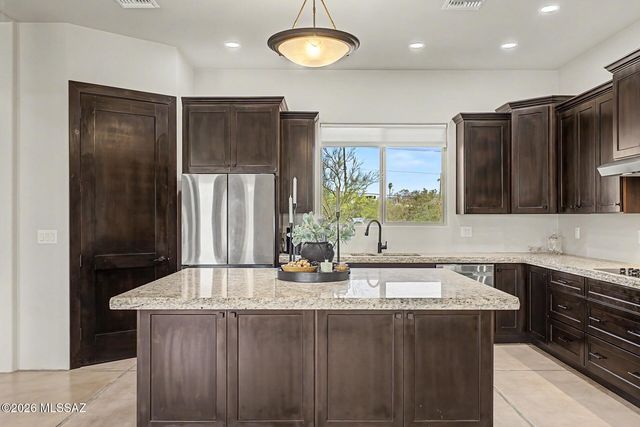 970 W Las Lomitas Road, Tucson, AZ 85704