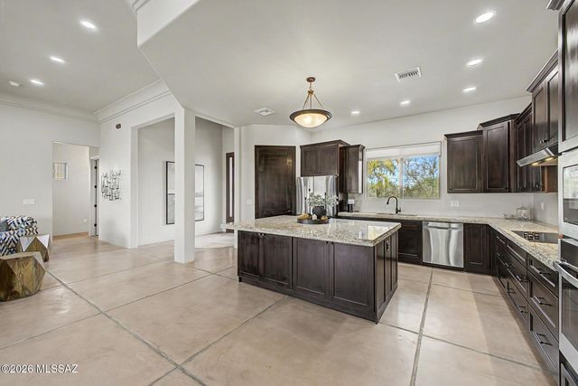 970 W Las Lomitas Road, Tucson, AZ 85704