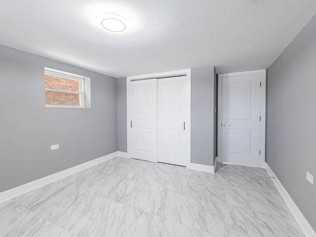 3053 W 77th Street, Chicago, IL 60652