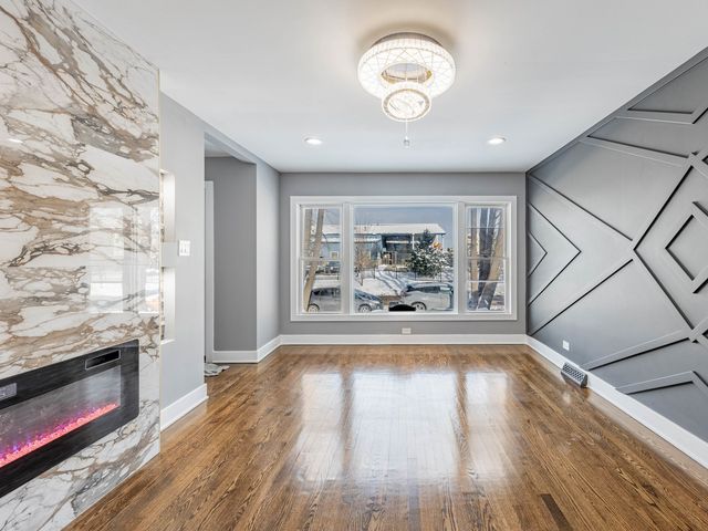 3053 W 77th Street, Chicago, IL 60652