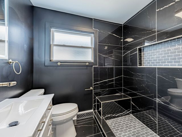 3053 W 77th Street, Chicago, IL 60652