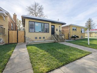 3053 W 77th Street, Chicago, IL 60652