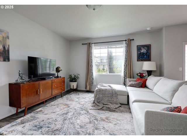 2170 Se 16TH St, Gresham, OR 97080