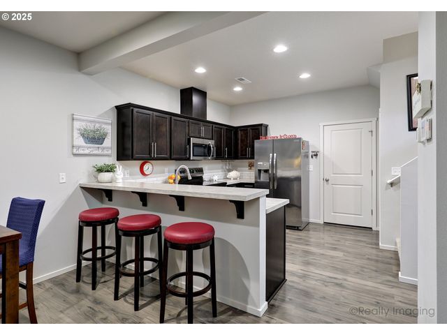 2170 Se 16TH St, Gresham, OR 97080