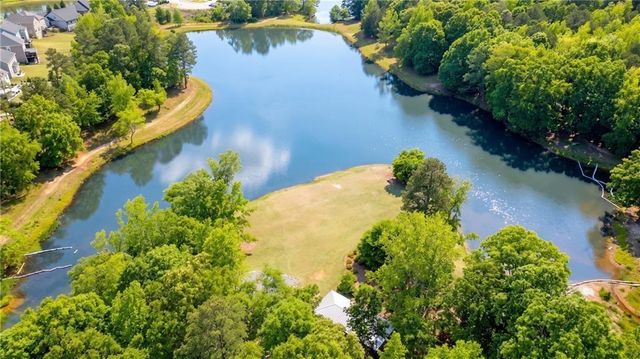 457 Shasta Court, Hoschton, GA 30548