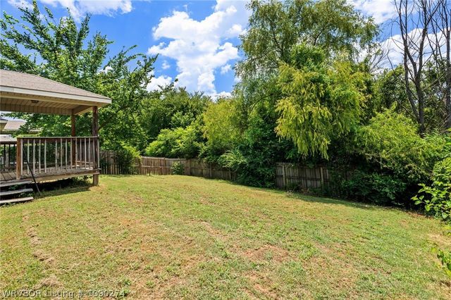 2419 Crestview Lane, Barling, AR 72923