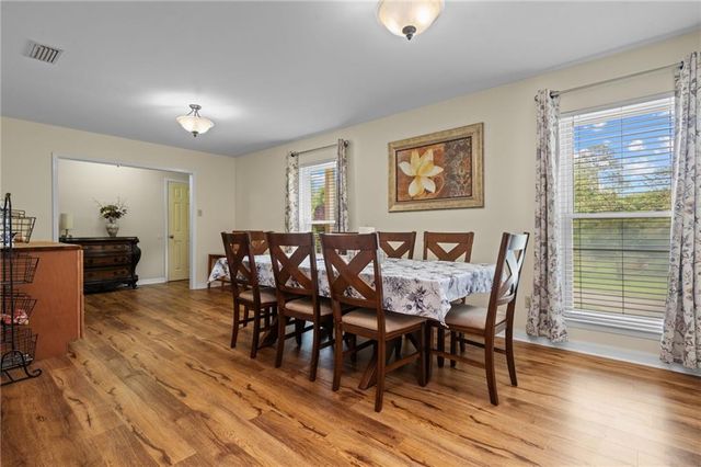 2525 Waterford Road, Semmes, AL 36575