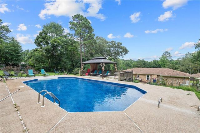 2525 Waterford Road, Semmes, AL 36575
