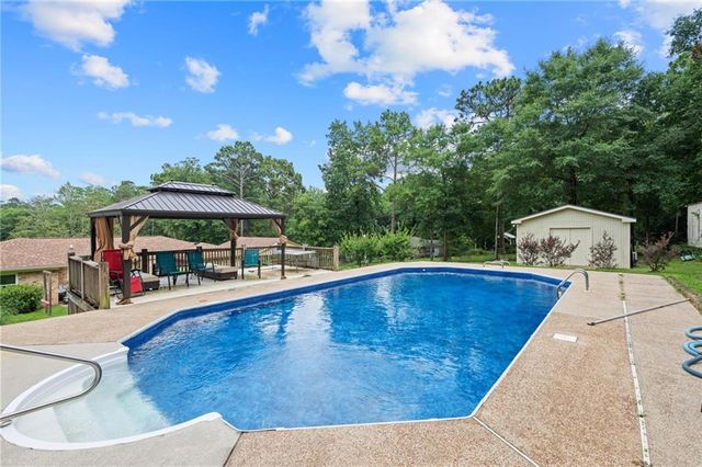 2525 Waterford Road, Semmes, AL 36575