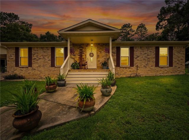 2525 Waterford Road, Semmes, AL 36575