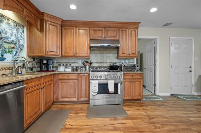 2525 Waterford Road, Semmes, AL 36575