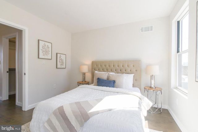 2213 WILDER ST, Philadelphia, PA 19146