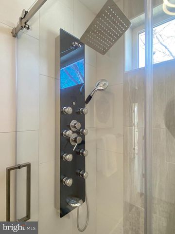 2213 WILDER ST, Philadelphia, PA 19146