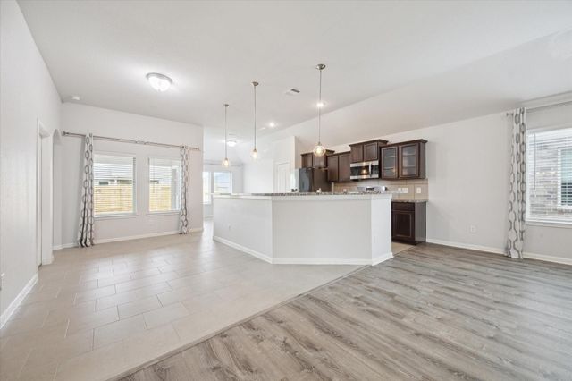 5156 Echo Falls Drive, Alvin, TX 77511