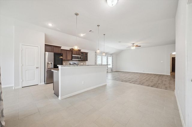 5156 Echo Falls Drive, Alvin, TX 77511