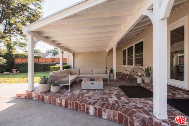 14212 Leadwell Street, Van Nuys, CA 91405
