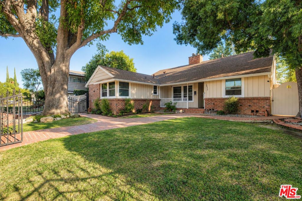 14212 Leadwell Street, Van Nuys, CA 91405