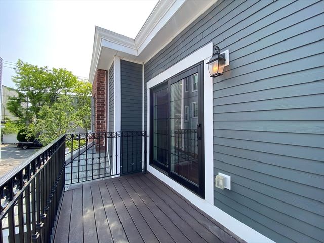 108-110 Webster Street 2R, Boston, MA 02128