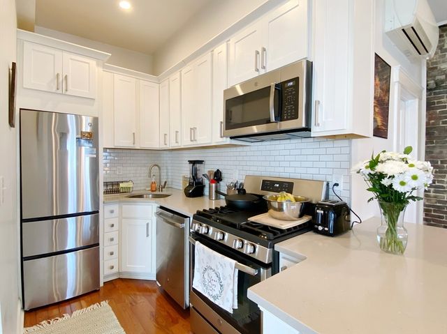 108-110 Webster Street 2R, Boston, MA 02128
