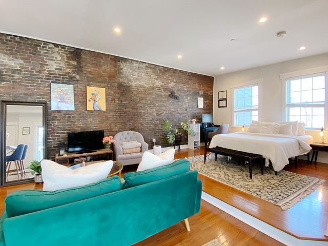 108-110 Webster Street 2R, Boston, MA 02128
