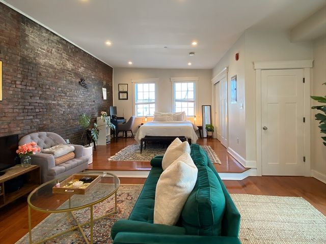 108-110 Webster Street 2R, Boston, MA 02128