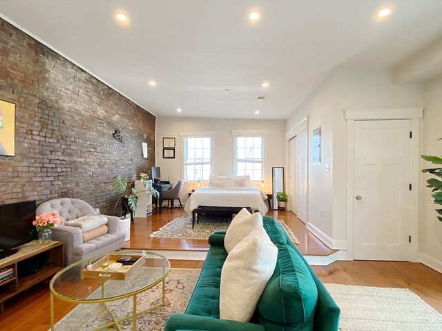 108-110 Webster Street 2R, Boston, MA 02128