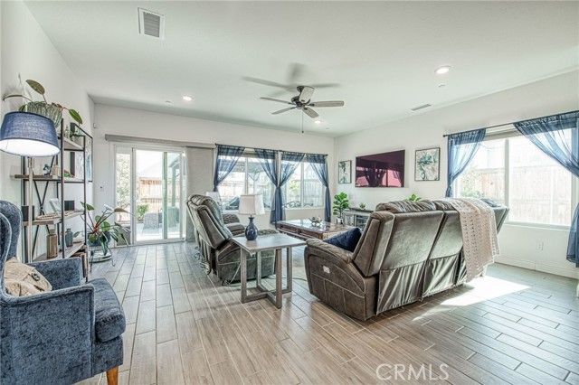 1817 N Phillip, Clovis, CA 93619