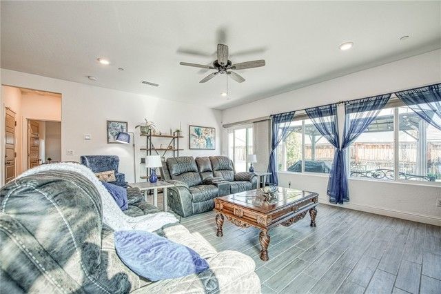 1817 N Phillip, Clovis, CA 93619