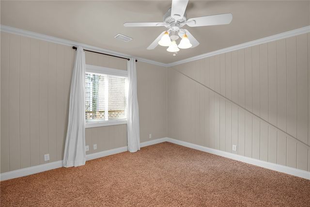 213 Magnolia Ave, St Simons Island, GA 31522