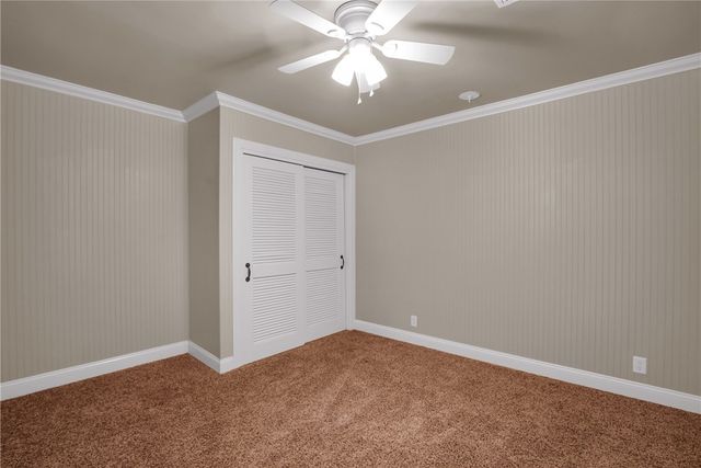 213 Magnolia Ave, St Simons Island, GA 31522