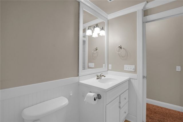 213 Magnolia Ave, St Simons Island, GA 31522