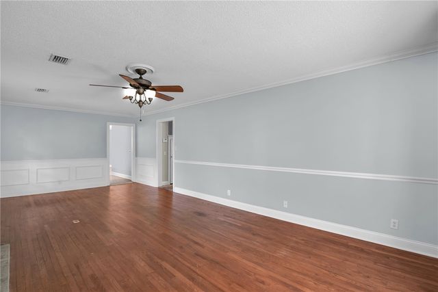 213 Magnolia Ave, St Simons Island, GA 31522