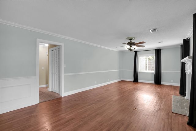 213 Magnolia Ave, St Simons Island, GA 31522