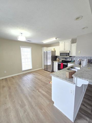 9 Lexington Circle, Phenix City, AL 36869