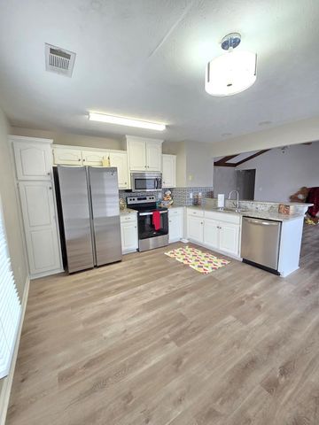 9 Lexington Circle, Phenix City, AL 36869