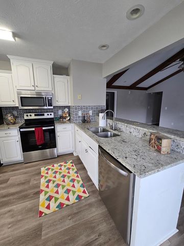 9 Lexington Circle, Phenix City, AL 36869