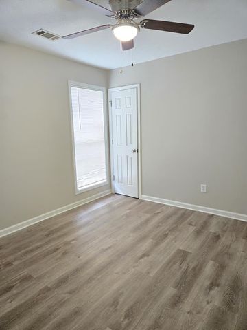 9 Lexington Circle, Phenix City, AL 36869