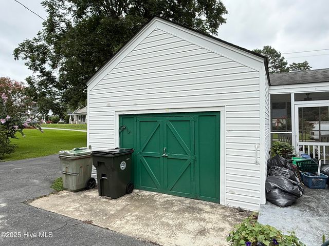 617 N Church St. Street, Mount Olive, NC 28365