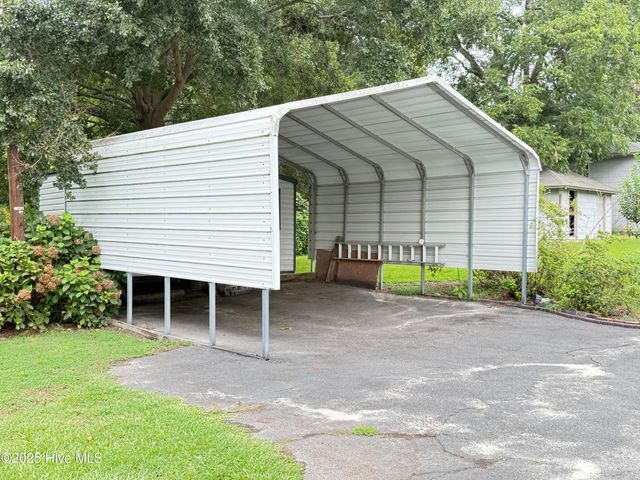 617 N Church St. Street, Mount Olive, NC 28365