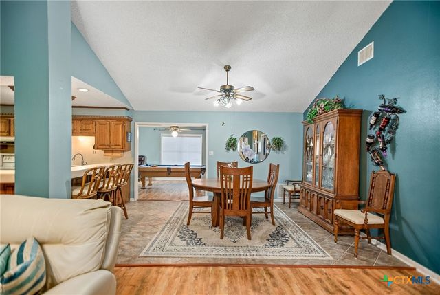 540 Royal Road, Port Lavaca, TX 77979