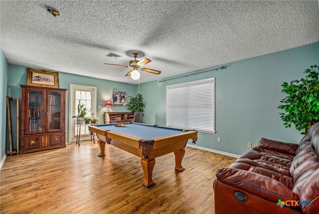 540 Royal Road, Port Lavaca, TX 77979