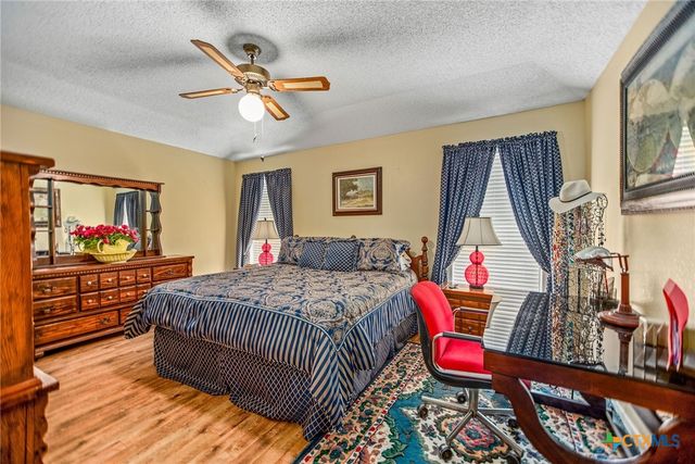 540 Royal Road, Port Lavaca, TX 77979