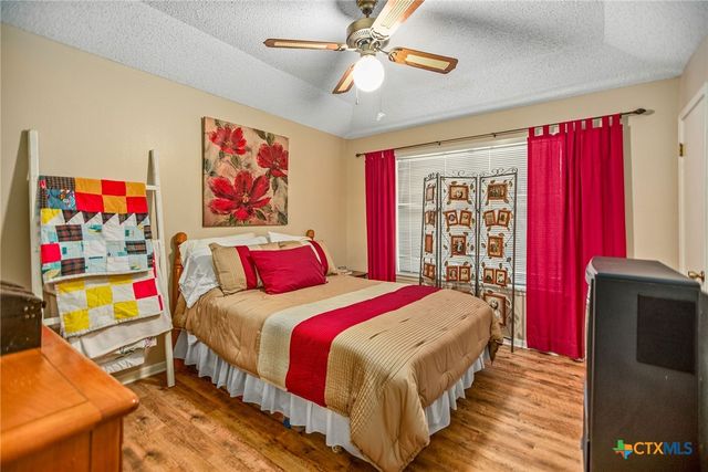 540 Royal Road, Port Lavaca, TX 77979